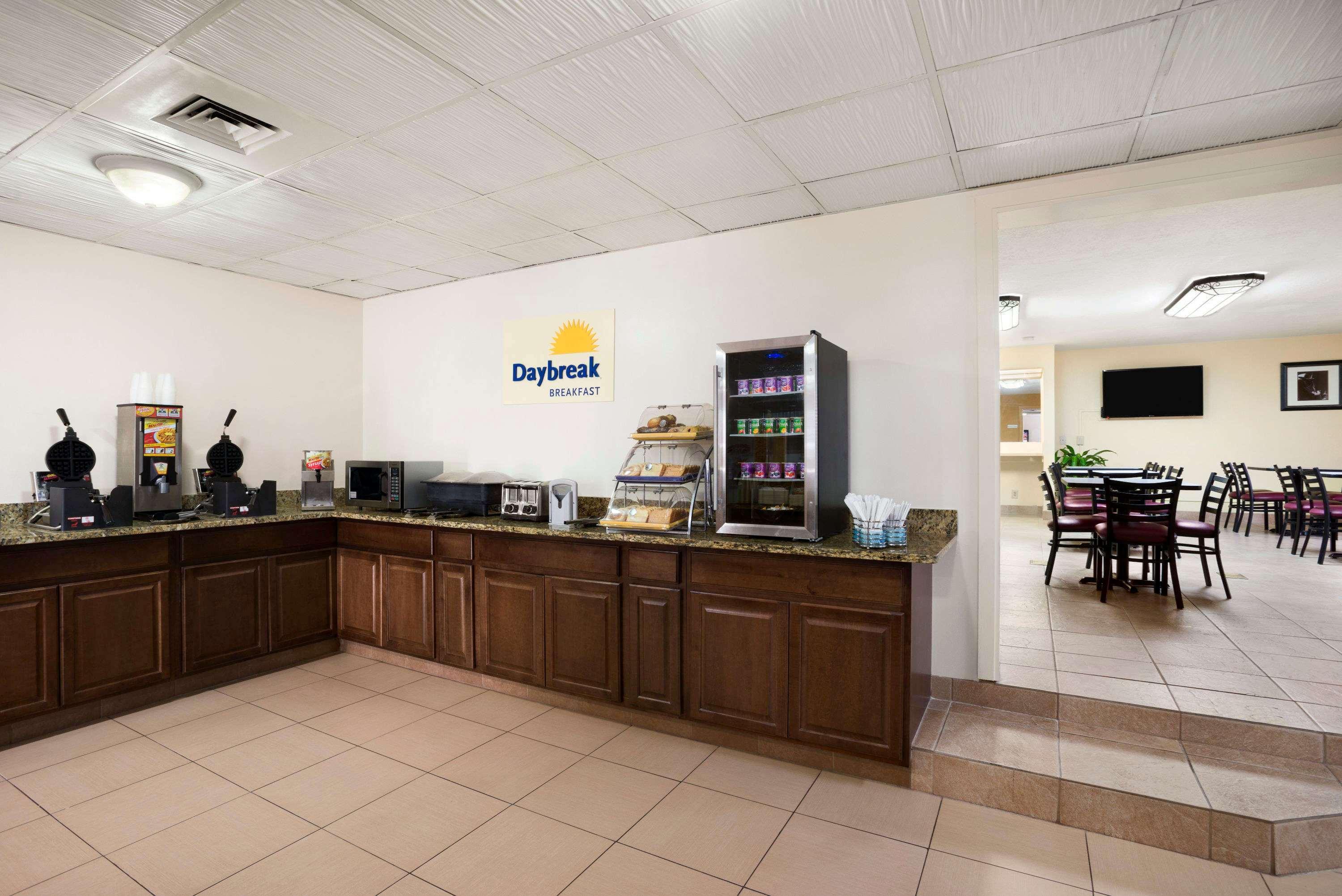 Days Inn By Wyndham Jacksonville Airport Exterior foto